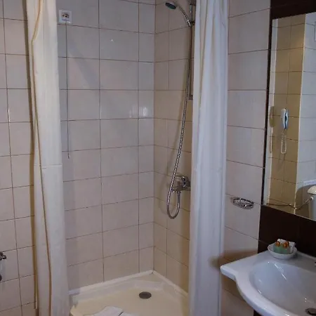 Kleptuza 4*