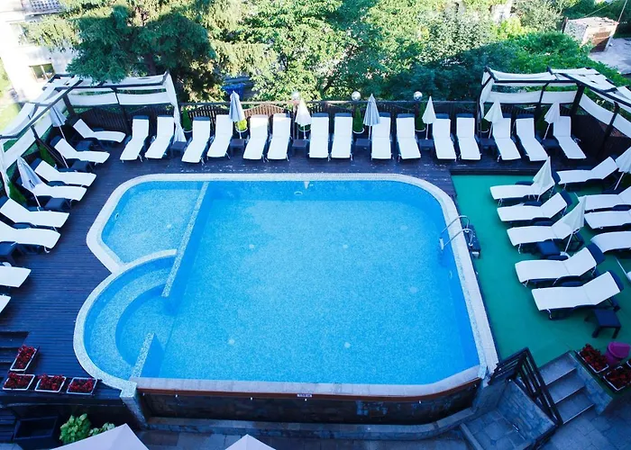 клептуза Хотел 4*